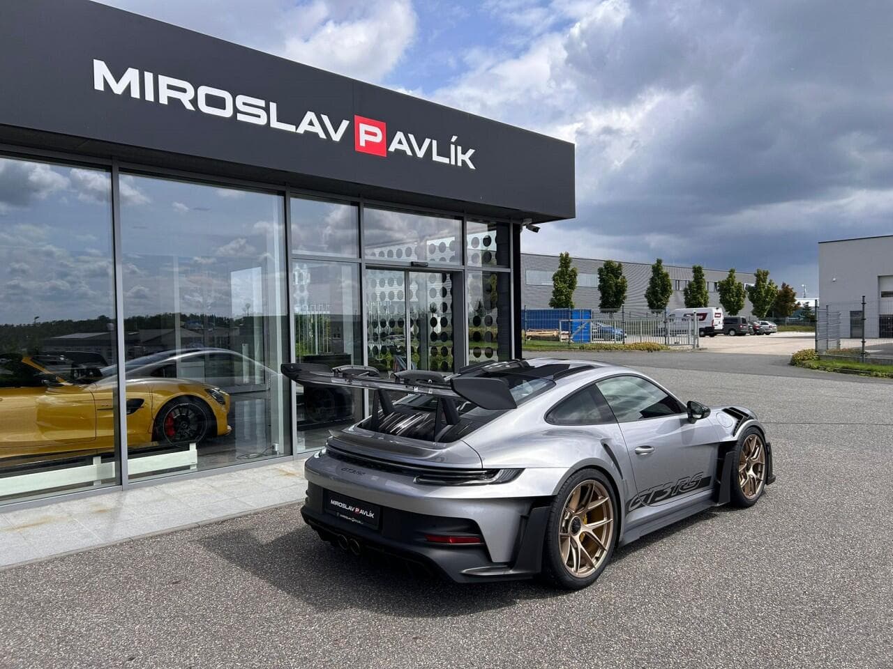 2025 Porsche 911 - 3