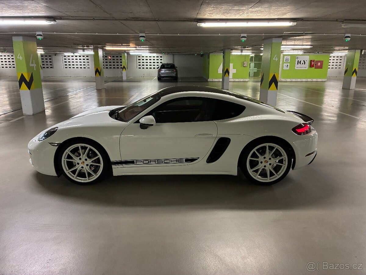 Porsche 718 Cayman