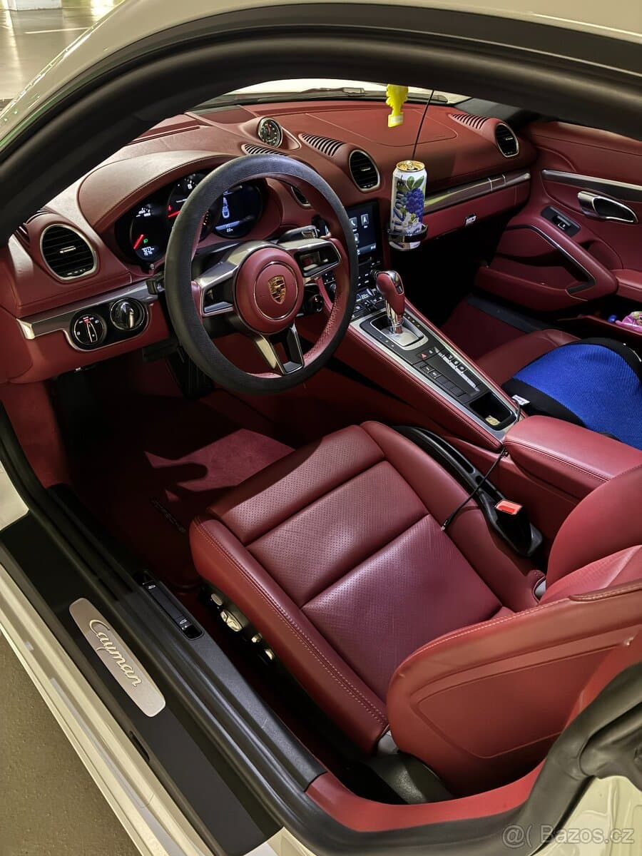 2025 Porsche 718 - 6