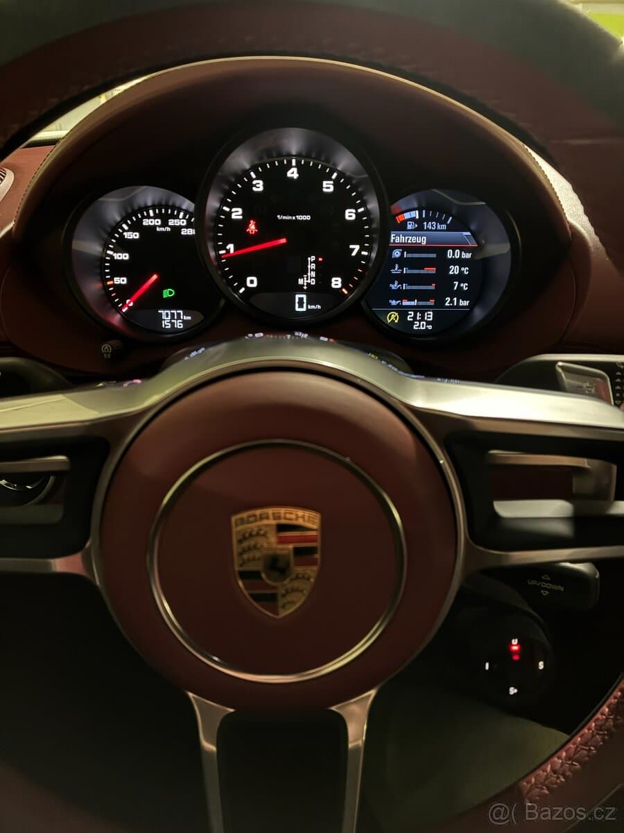 2025 Porsche 718 - 9