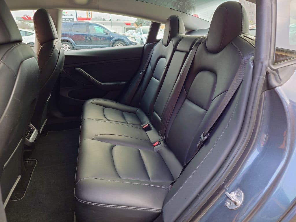 2020 Tesla Model 3 - 14