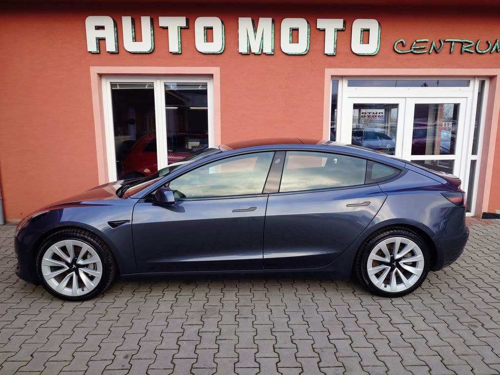 2020 Tesla Model 3 - 2
