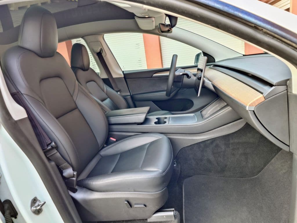 2022 Tesla Model Y - 13