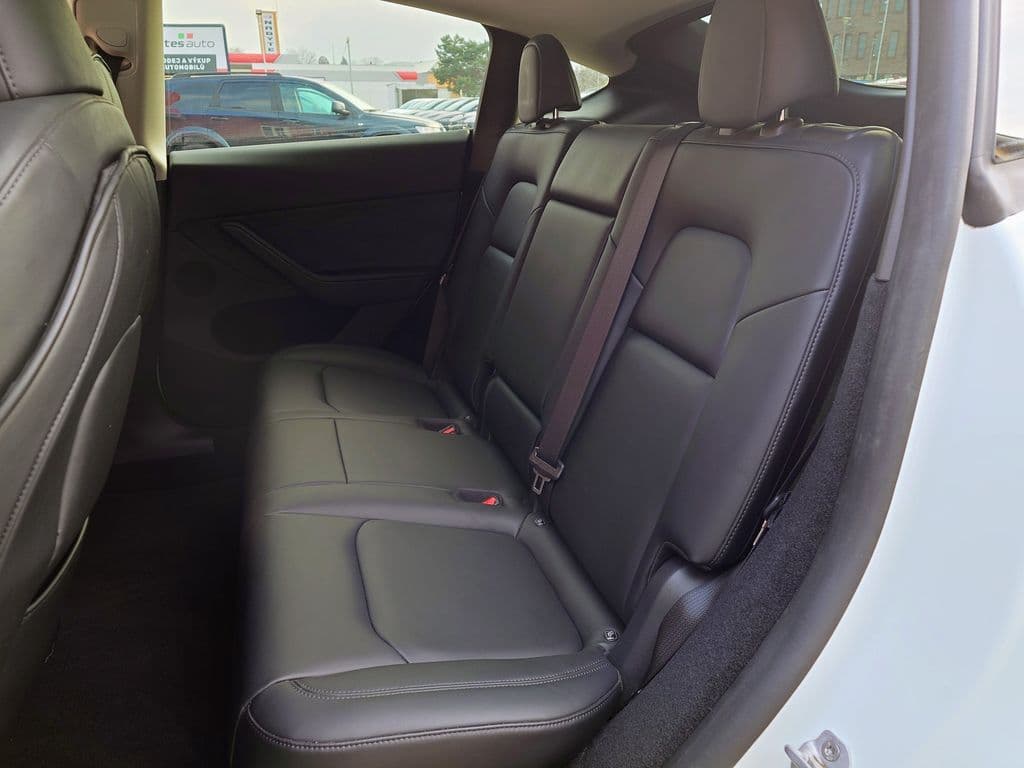 2022 Tesla Model Y - 15