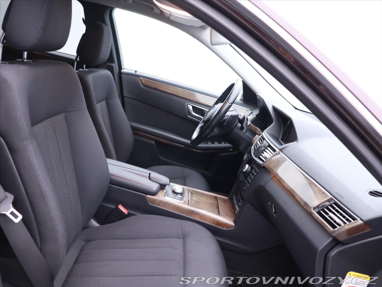 2010 Mercedes-Benz E-Class - 11