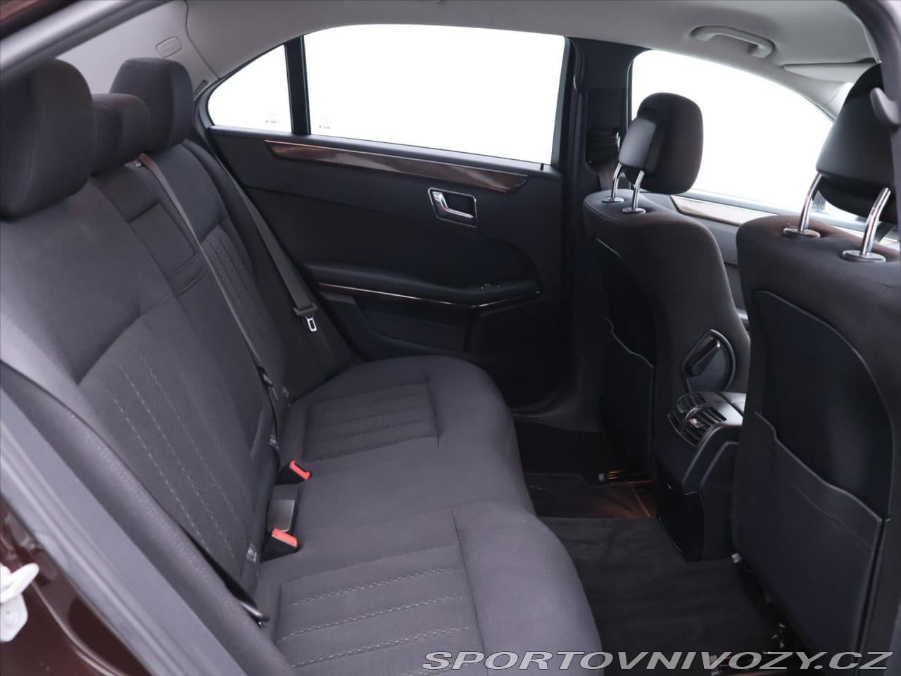 2010 Mercedes-Benz E-Class - 12