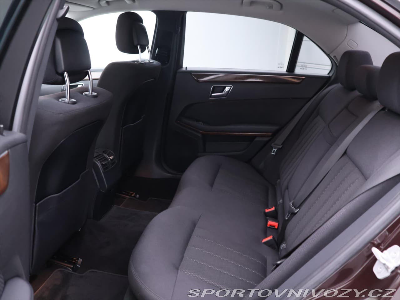 2010 Mercedes-Benz E-Class - 13