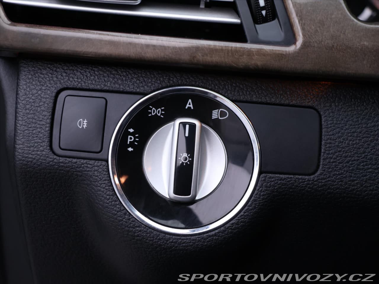 2010 Mercedes-Benz E-Class - 16