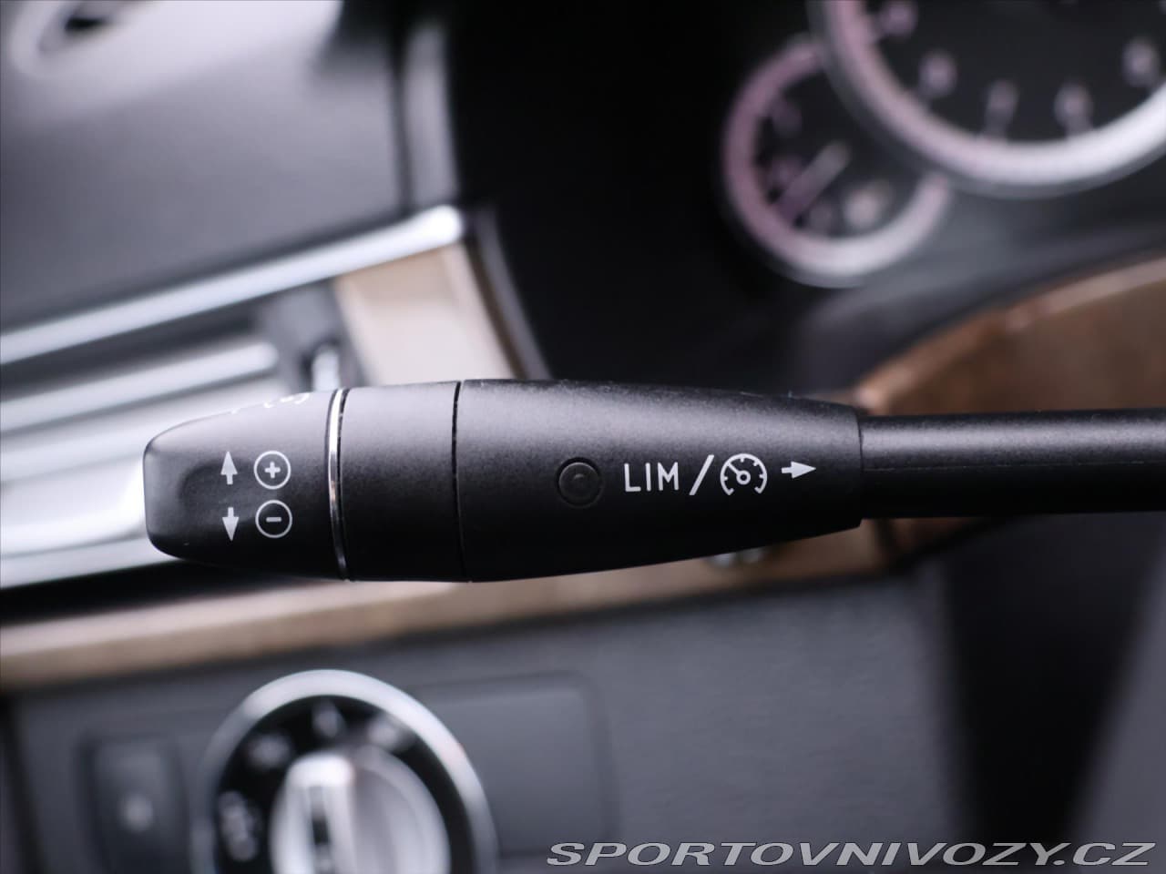 2010 Mercedes-Benz E-Class - 18