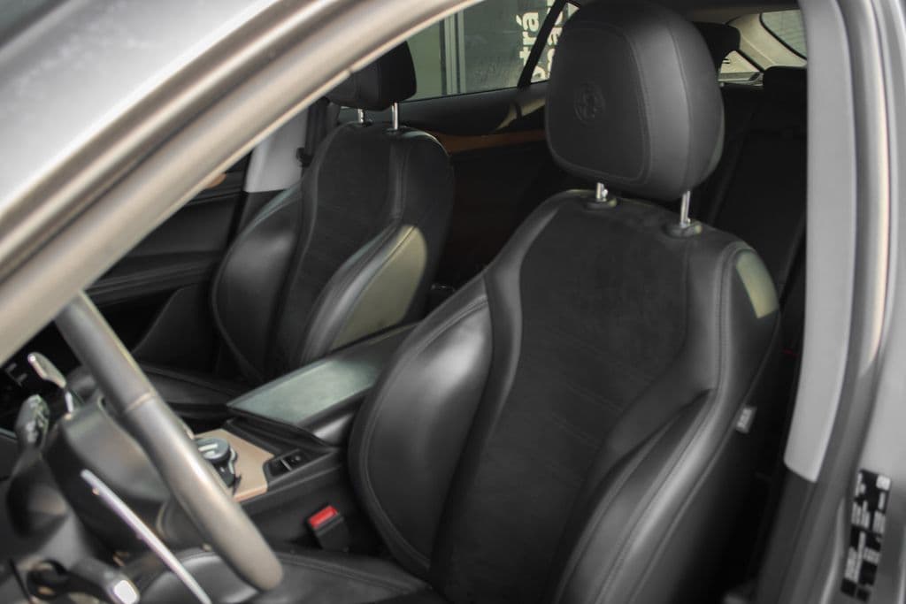 2017 Alfa Romeo Stelvio - 14