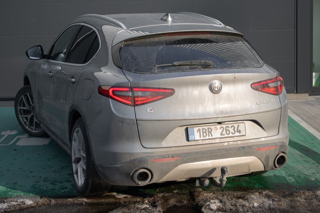 2017 Alfa Romeo Stelvio - 9