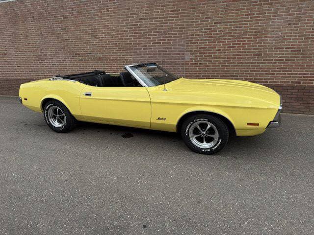 1972 Ford Mustang - 12