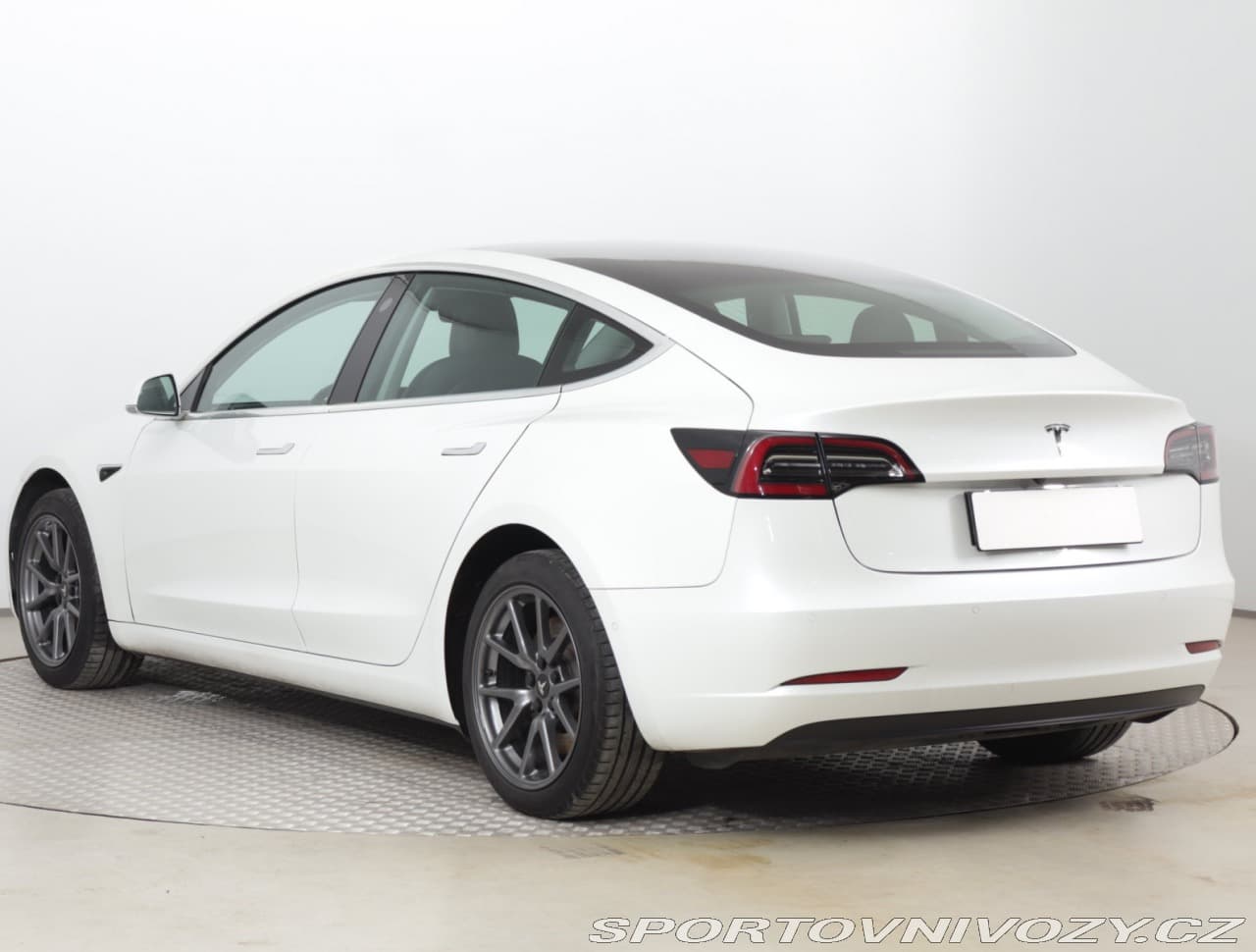 2020 Tesla Model 3 - 4