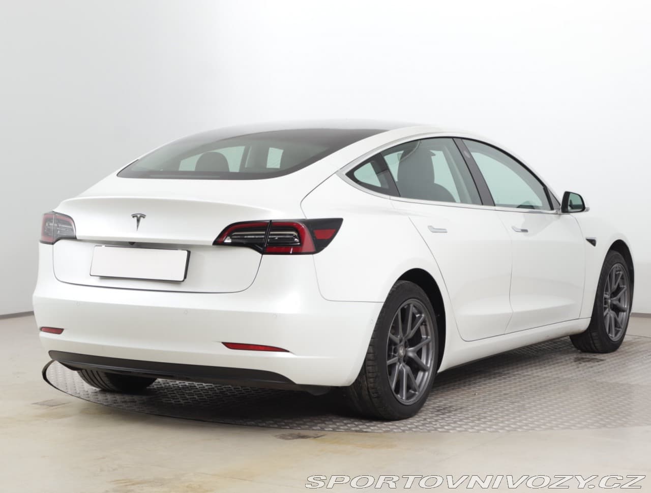 2020 Tesla Model 3 - 5