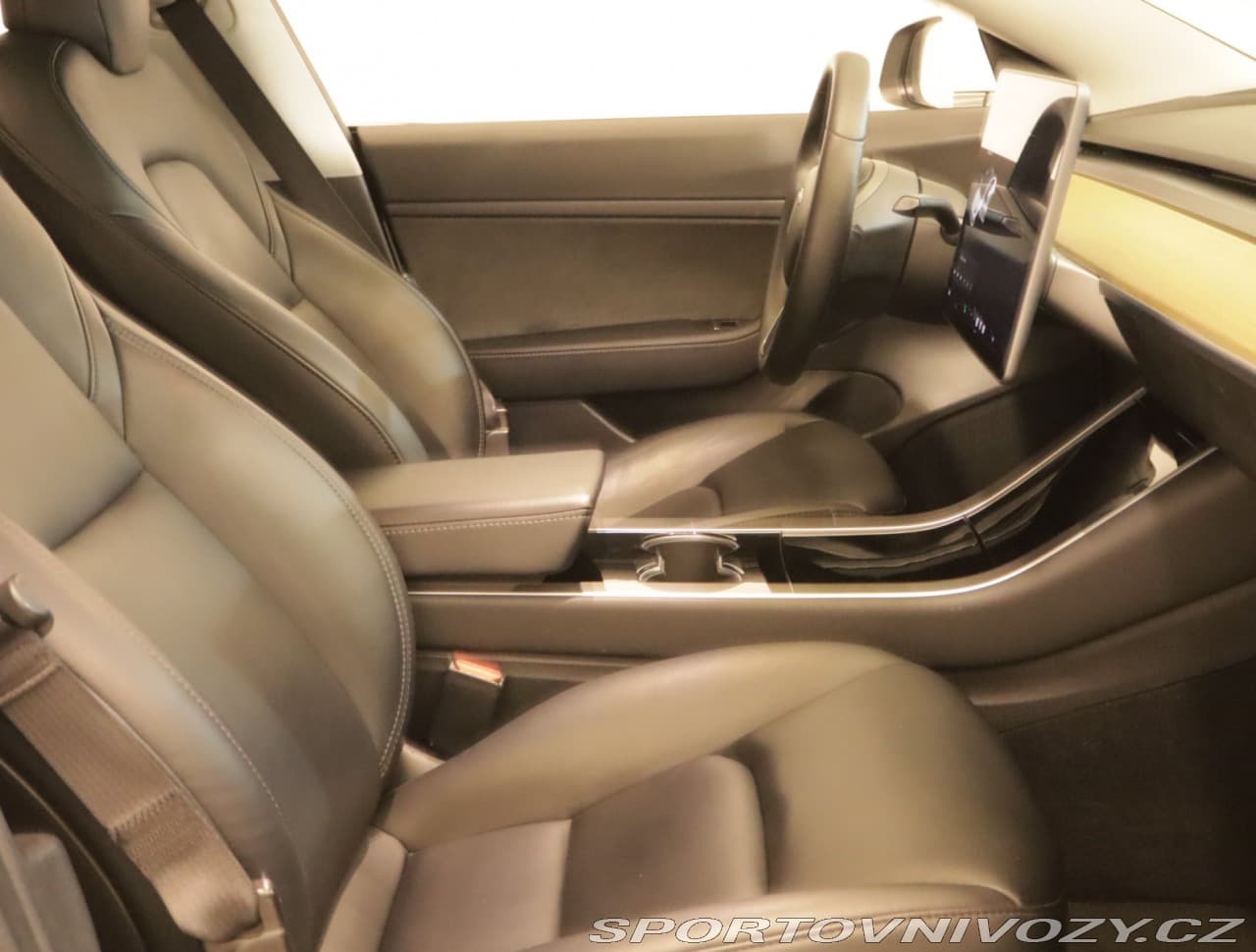 2020 Tesla Model 3 - 9