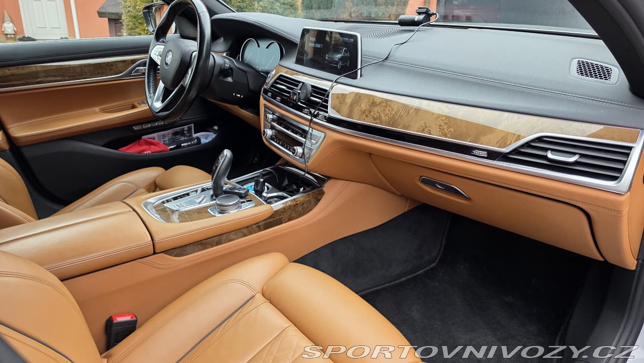 2016 BMW 7-Series - 15