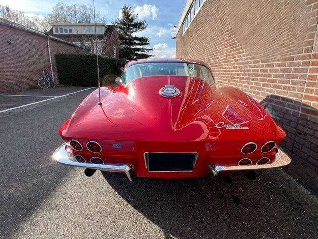 1965 Chevrolet CORVETTE - 10