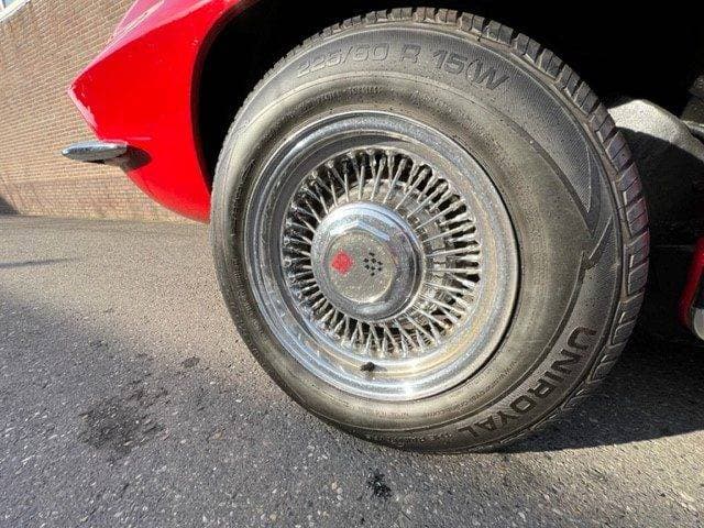 1965 Chevrolet CORVETTE - 19