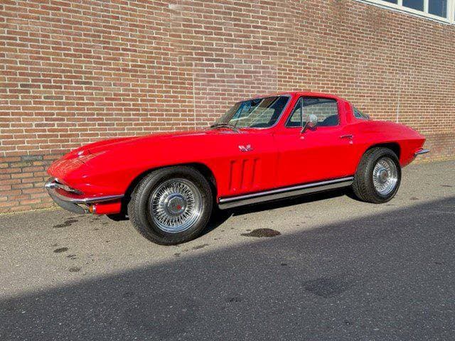 1965 Chevrolet CORVETTE - 2