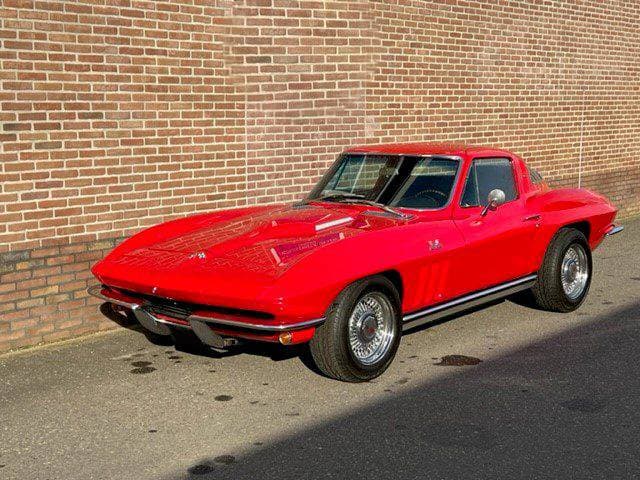 1965 Chevrolet CORVETTE - 8