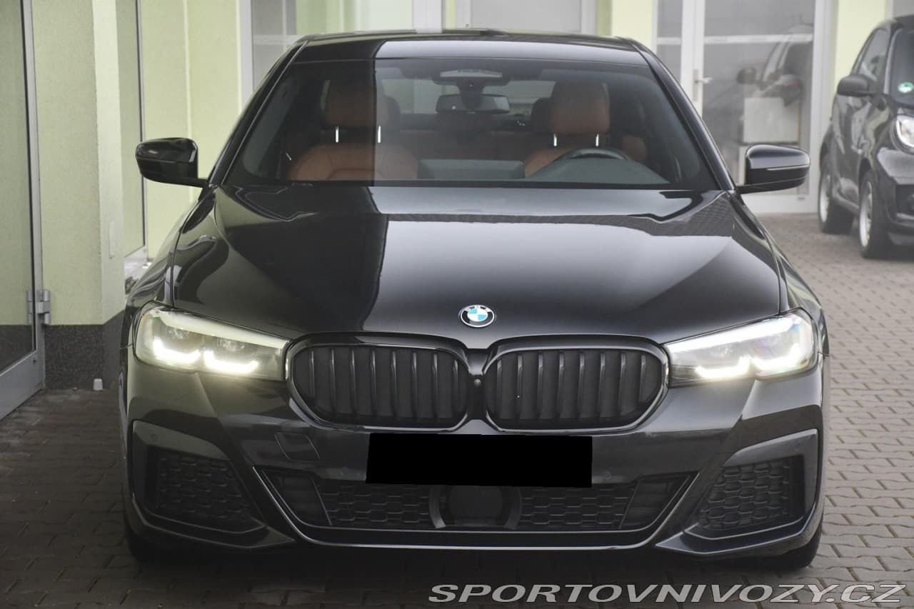 2023 BMW 5-Series - 9
