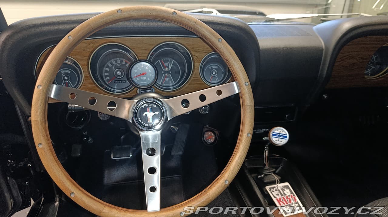 1969 Ford Mustang - 9