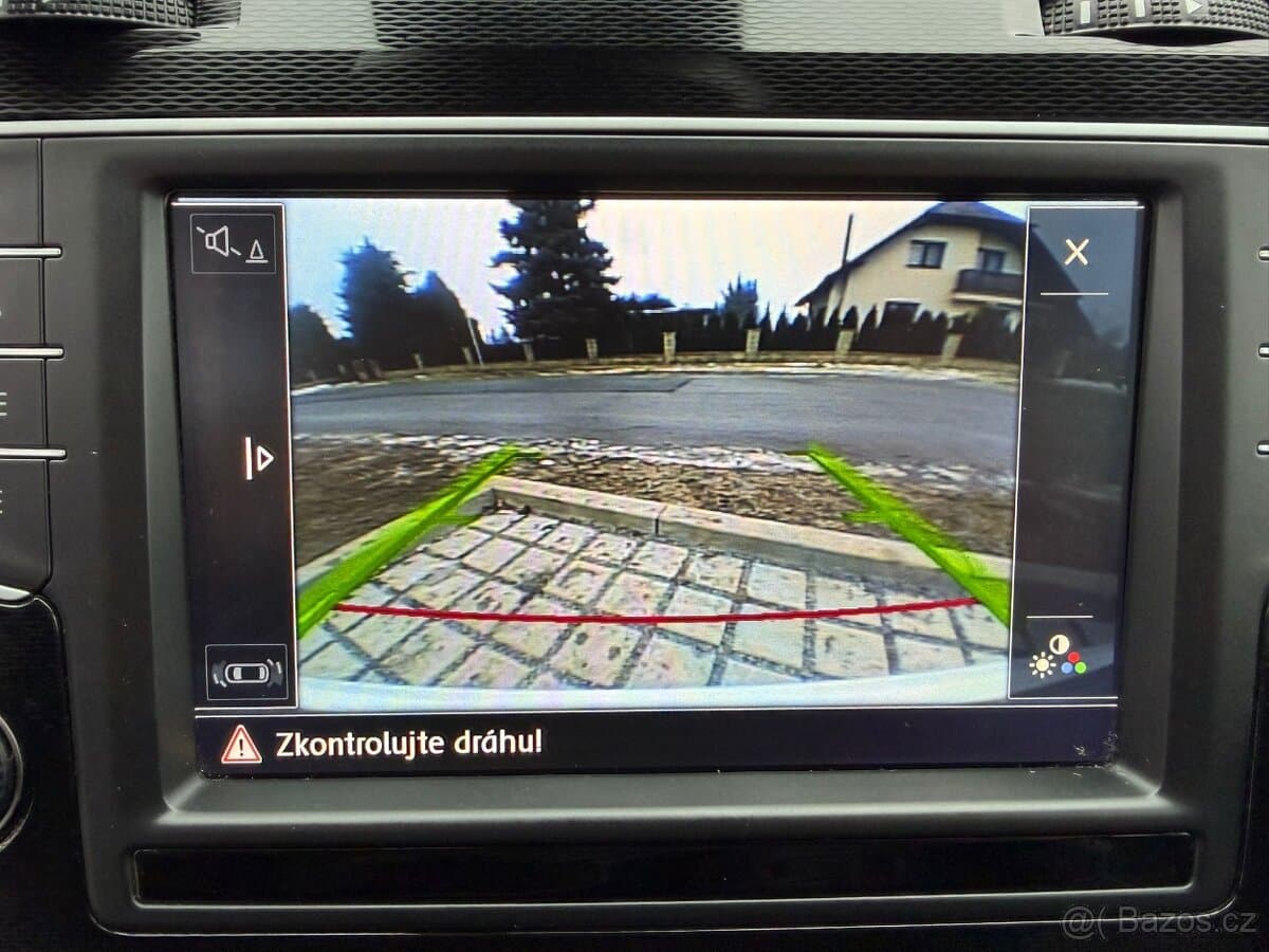 2016 Volkswagen Golf - 2