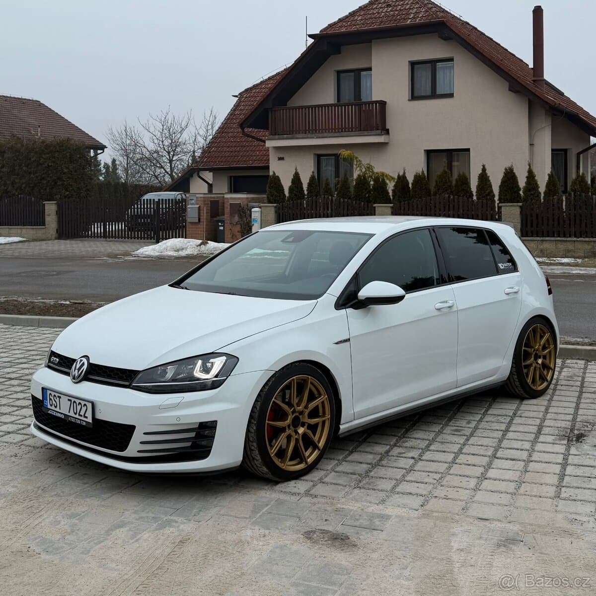2016 Volkswagen Golf - 3