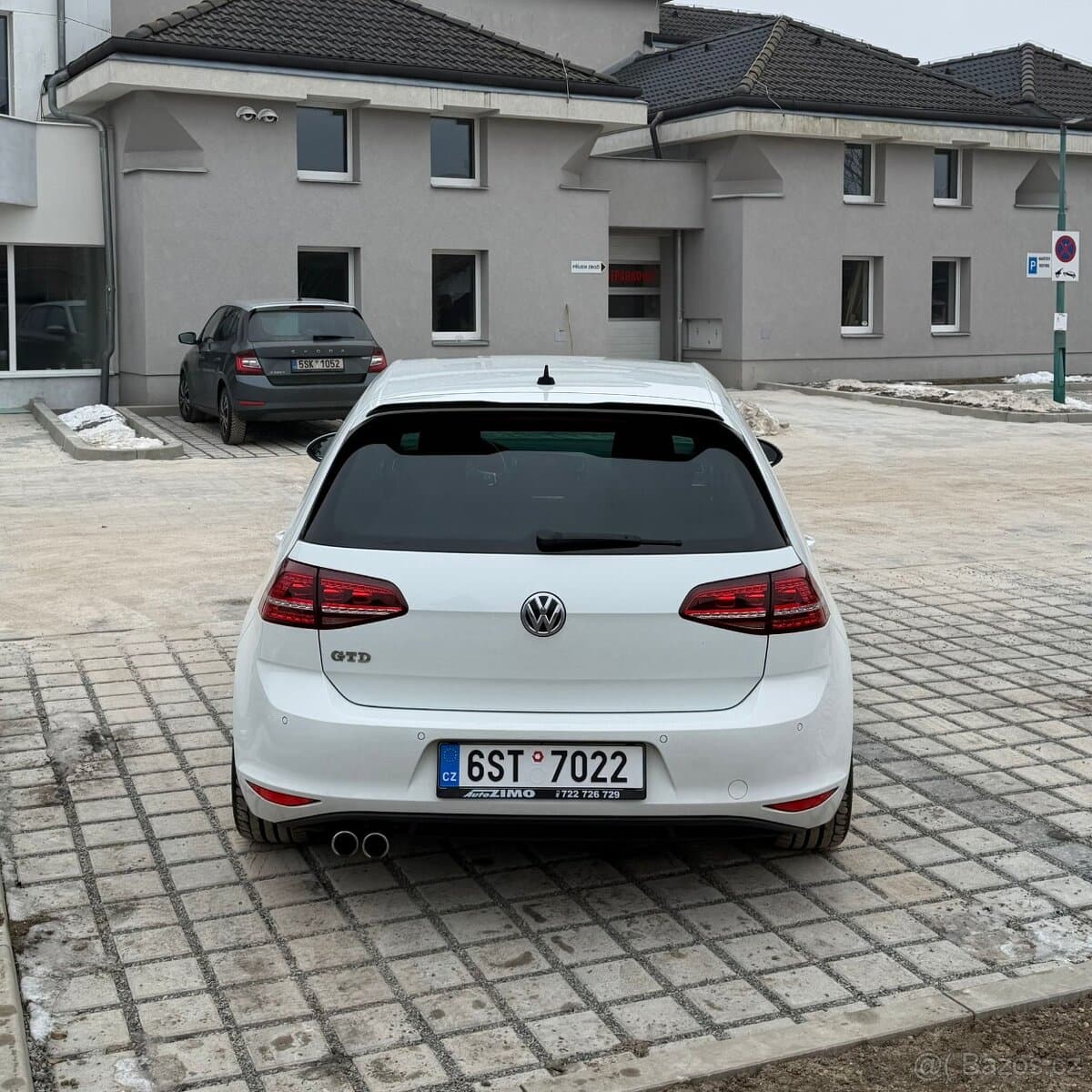 2016 Volkswagen Golf - 8