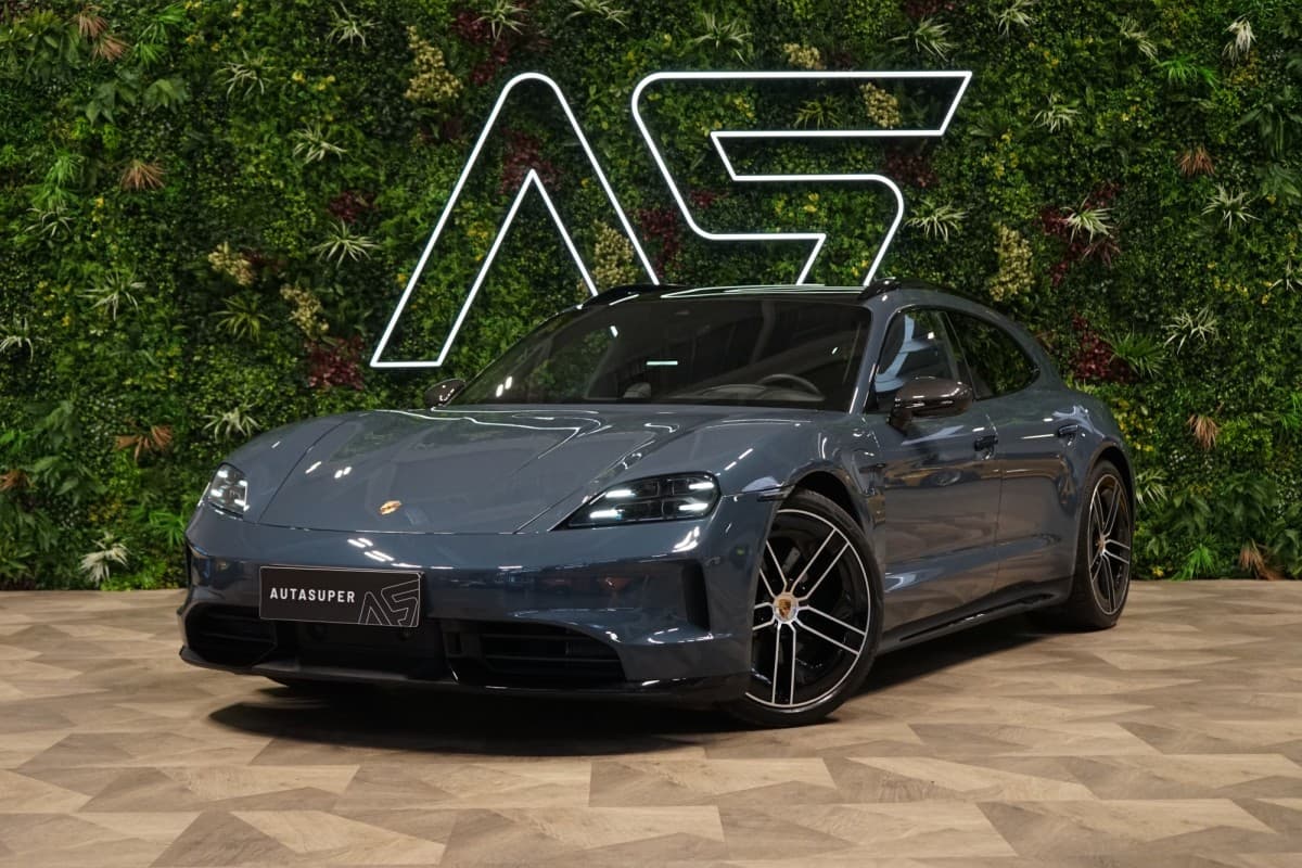 Porsche Taycan GTS*PANO*360*PCCB*PASS-DI