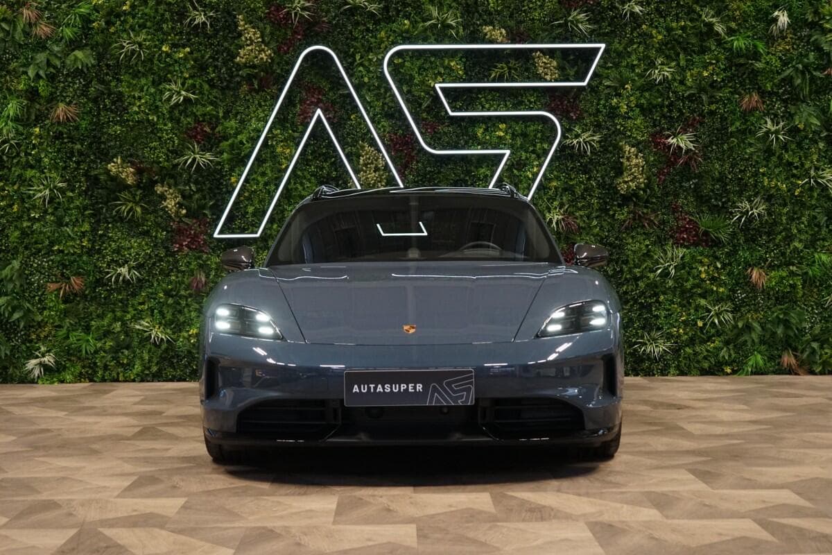 2025 Porsche Taycan - 2