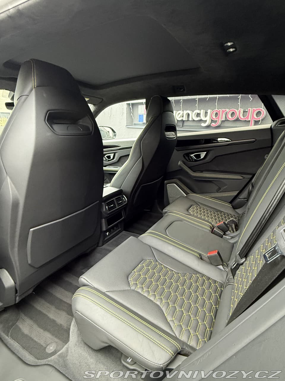 2022 Lamborghini URUS - 12