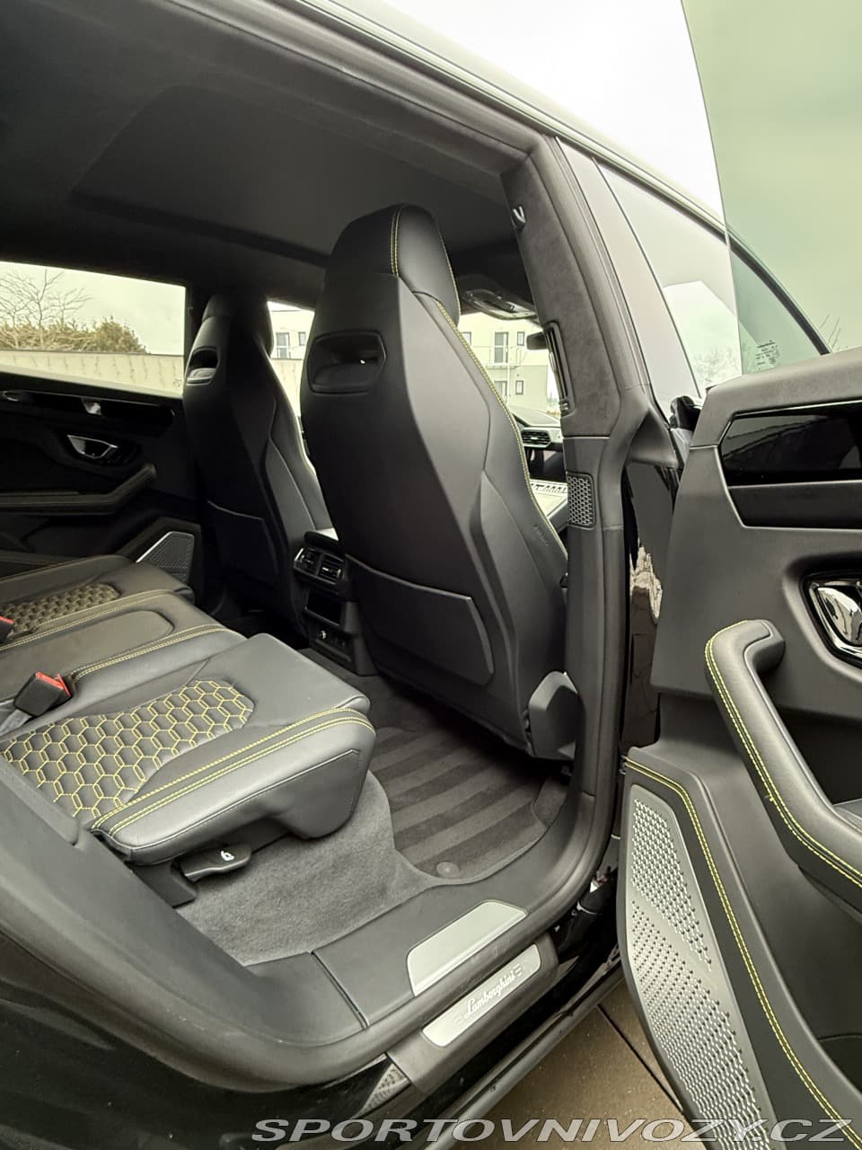 2022 Lamborghini URUS - 13