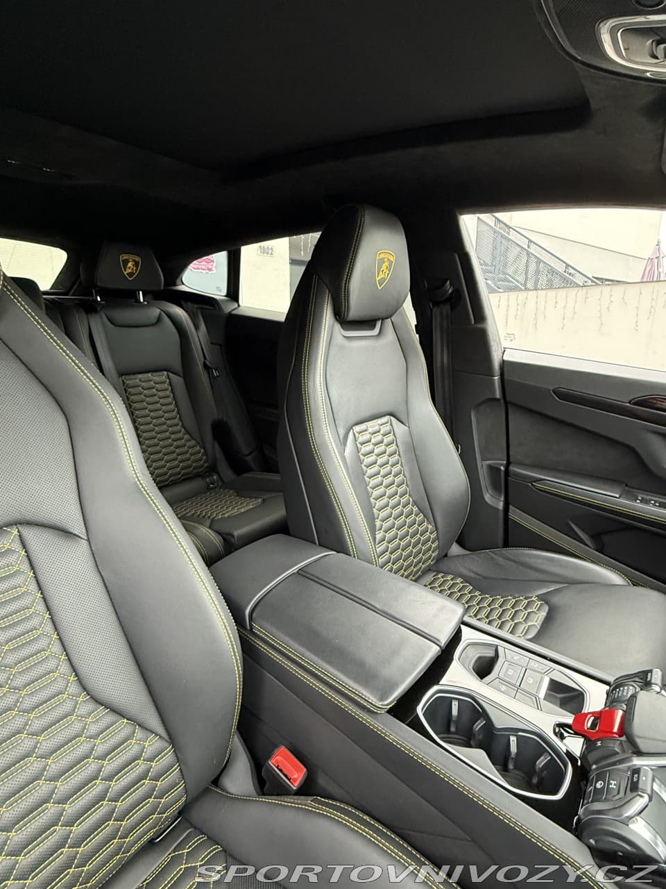2022 Lamborghini URUS - 9