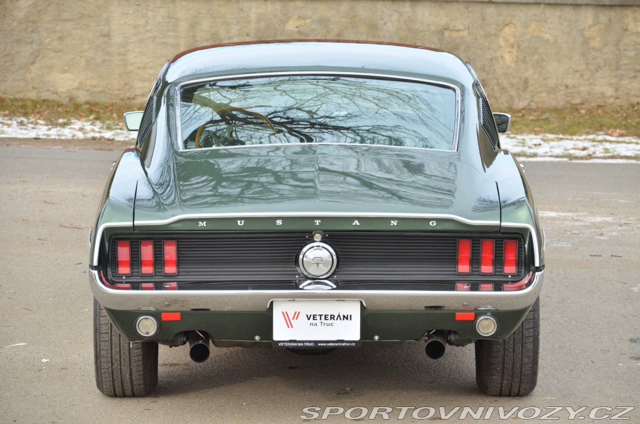 1967 Ford Mustang - 4