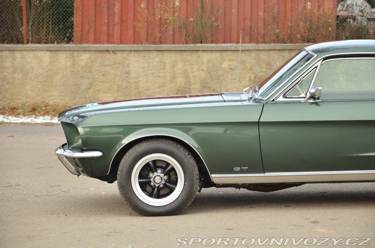 1967 Ford Mustang - 9