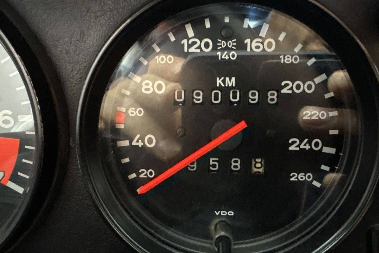 1985 Porsche 911 - 11