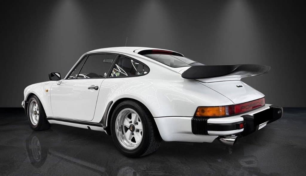 1985 Porsche 911 - 3