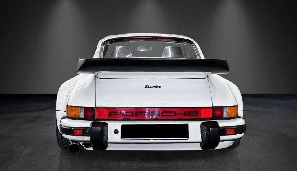 1985 Porsche 911 - 4