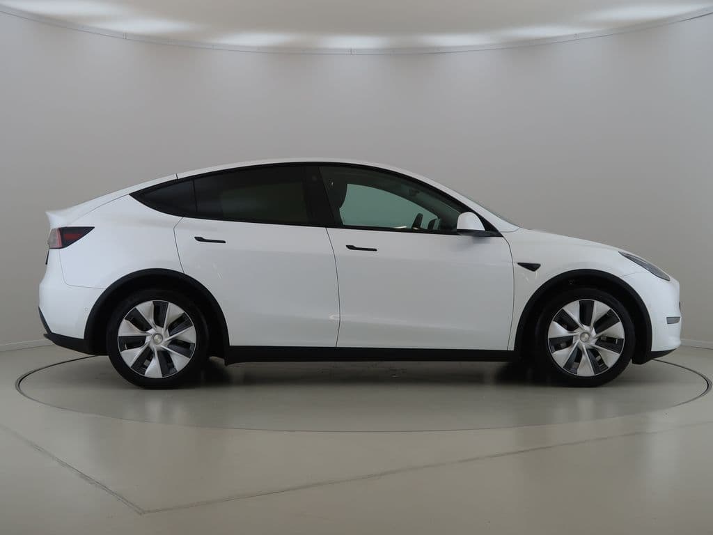 2022 Tesla Model Y - 4