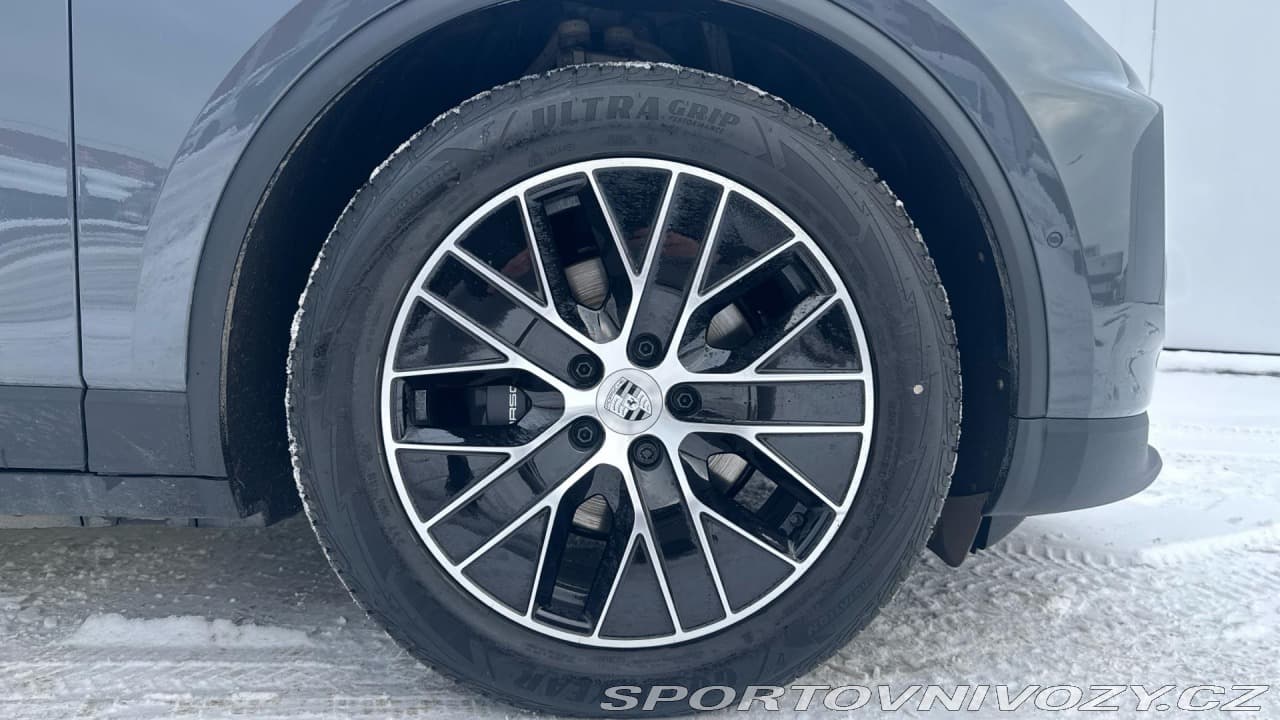 2025 Porsche Macan - 10