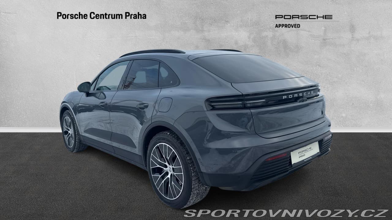2025 Porsche Macan - 8
