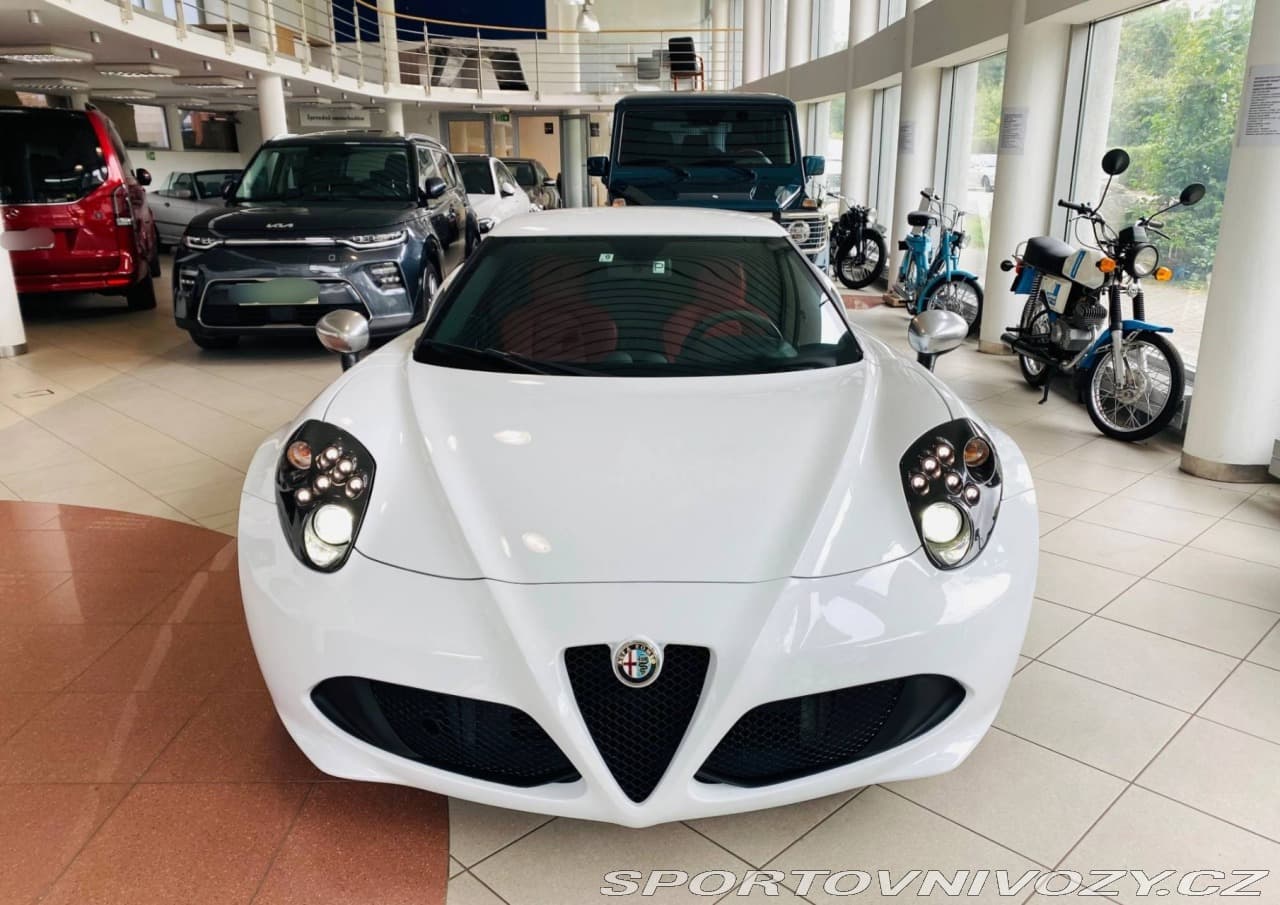 2015 Alfa Romeo 4c - 4