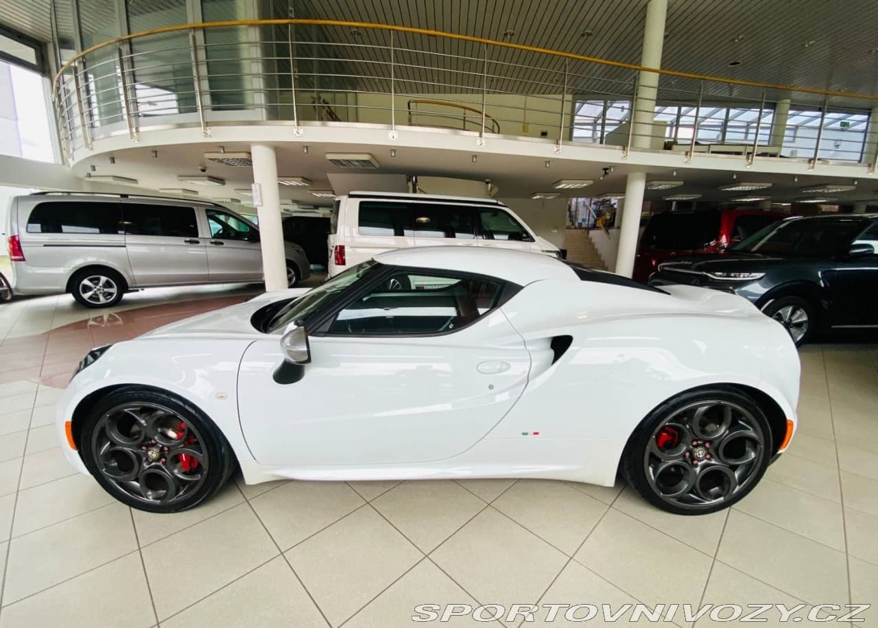 2015 Alfa Romeo 4c - 8