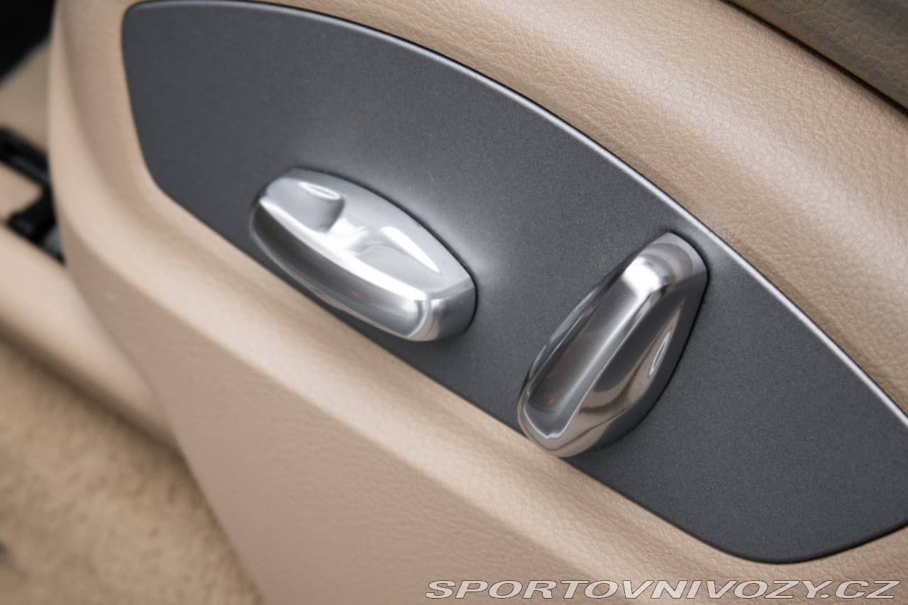 2011 Porsche Cayenne - 16