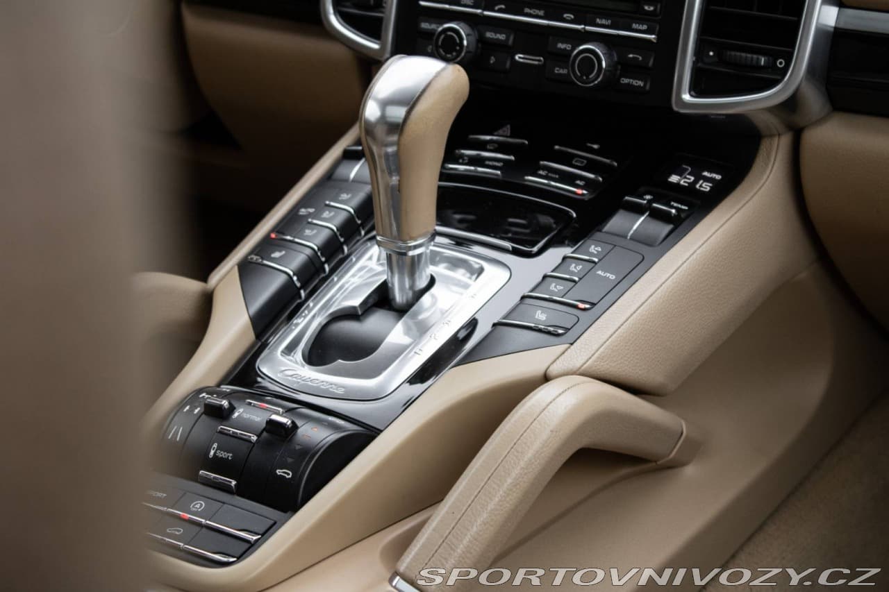 2011 Porsche Cayenne - 20