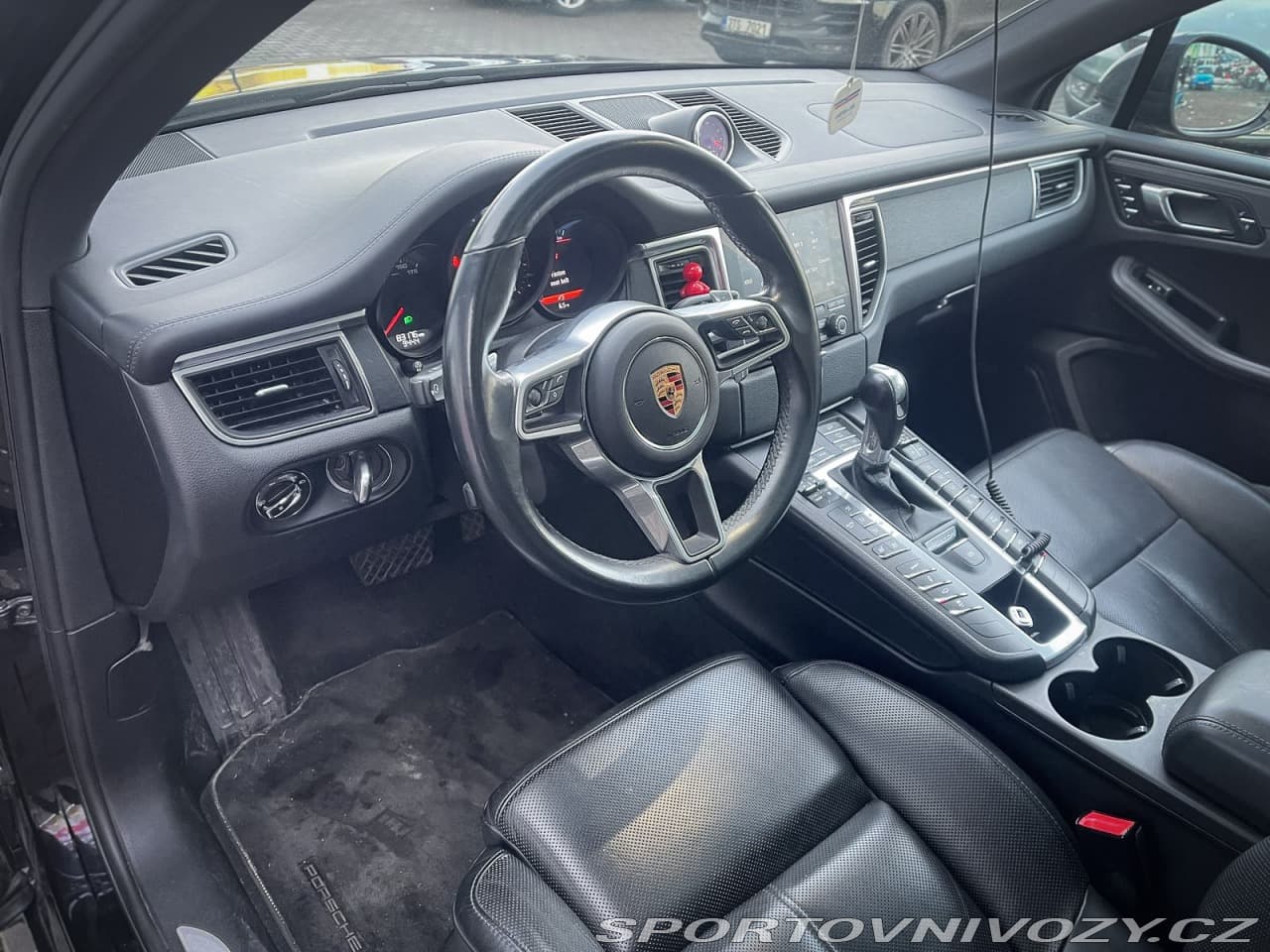 2017 Porsche MACAN - 10