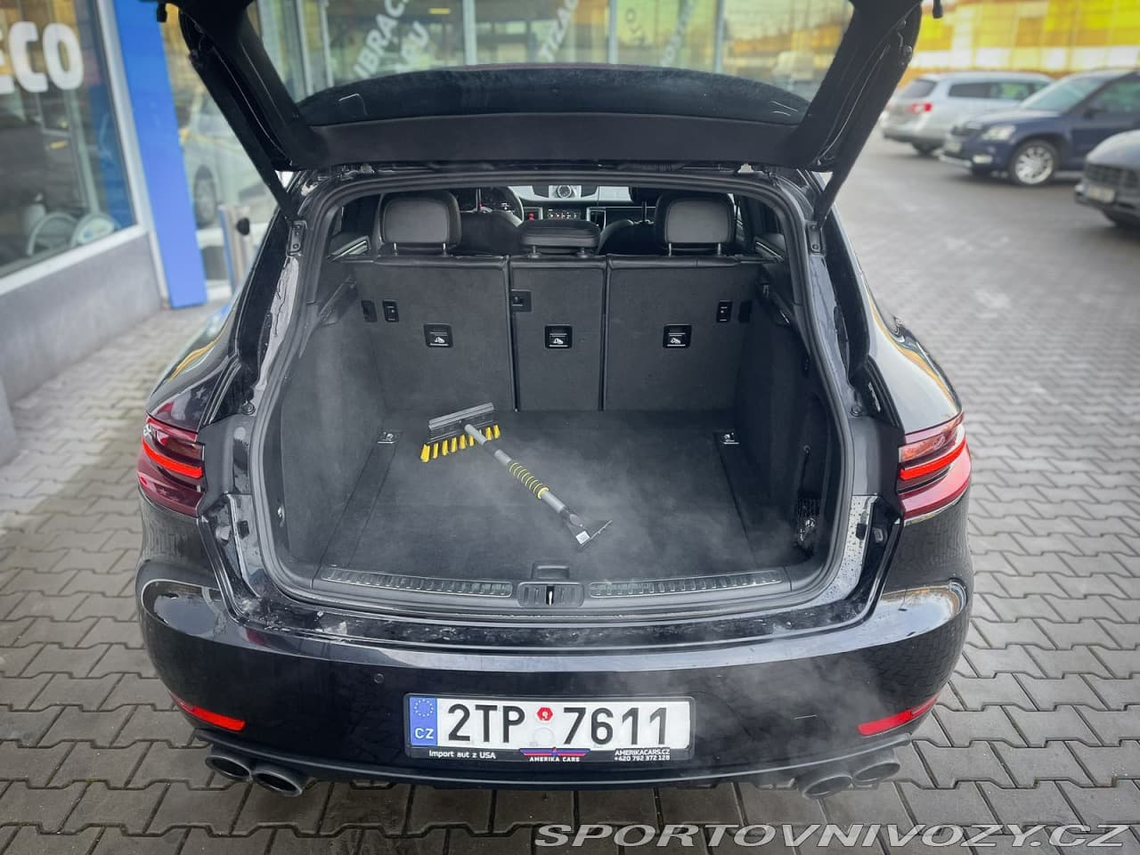 2017 Porsche MACAN - 13