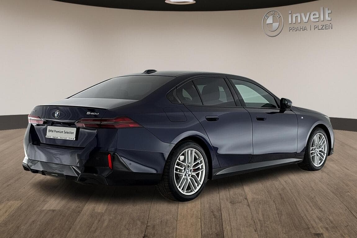 2025 BMW 5-Series - 3