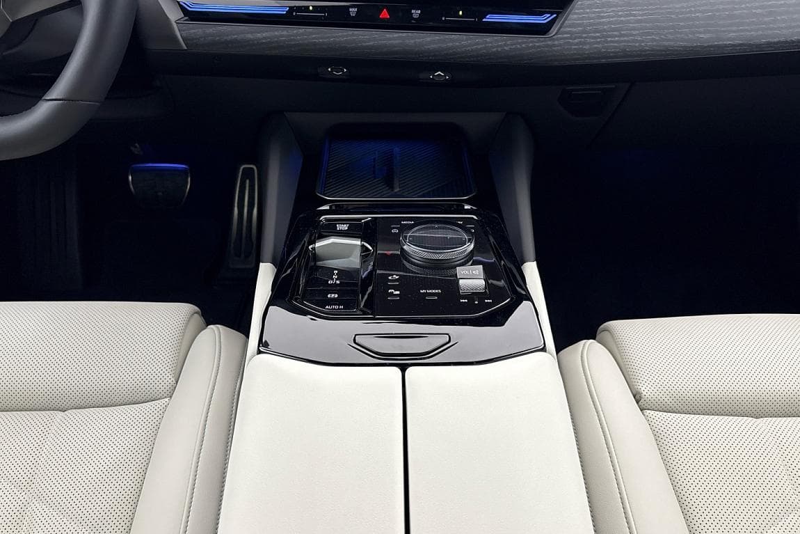 2024 BMW 5-Series - 10